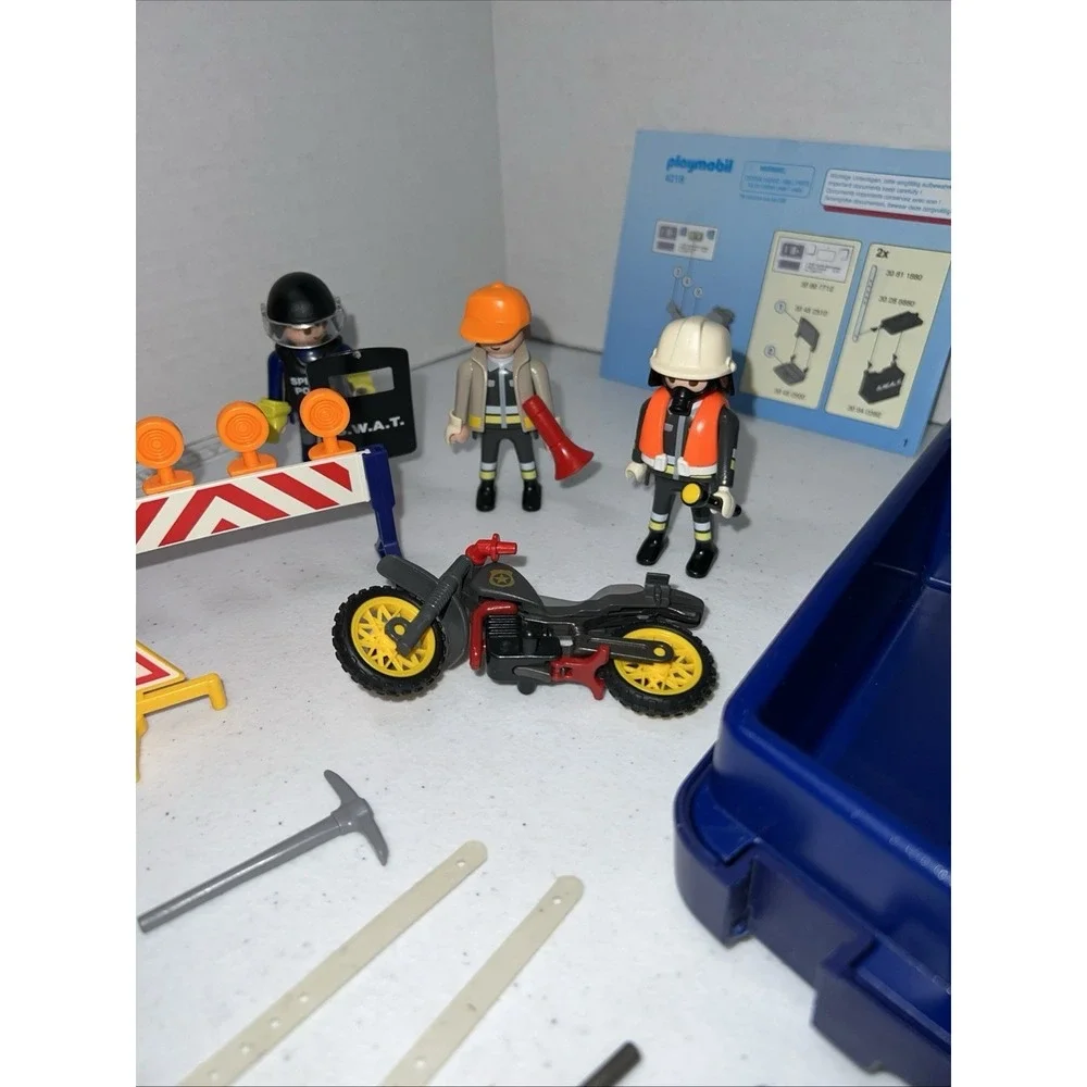 PLAYMOBIL 4218 S.W.A.T. Police Play Set And Carry Case - Incomplete